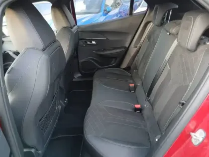 Photo 9 Peugeot 2008  PureTech 130 S&S EAT8