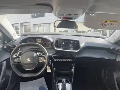 Photo 23 Peugeot 2008  PureTech 130 S&S EAT8