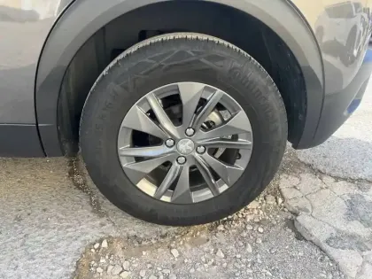 Photo 26 Peugeot 2008  PureTech 130 S&S EAT8