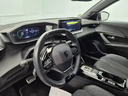 Photo 11 Peugeot 2008  BlueHDi 130 S&S EAT8