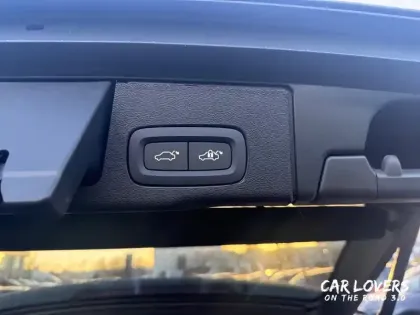 Photo 23 Volvo Xc60  T6 AWD Hybride rechargeable 253 ch+145 ch Geartronic 8