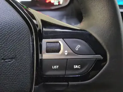 Photo 28 Peugeot 208  PureTech 75 S&S BVM5