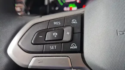 Photo 10 Volkswagen Golf  1.5 eHybrid 204 DSG6