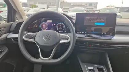 Photo 12 Volkswagen Golf  1.5 eHybrid 204 DSG6