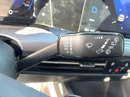 Photo 18 Volkswagen Golf  2.0 TDI SCR 116 DSG7