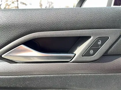 Photo 13 Volkswagen Golf  2.0 TDI SCR 116 DSG7