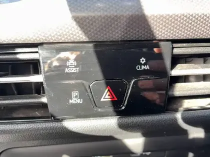 Photo 21 Volkswagen Golf  2.0 TDI SCR 116 DSG7