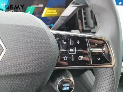 Photo 17 Renault Austral  E-Tech full hybrid 200 GSR2