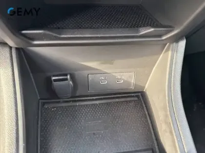 Photo 24 Renault Captur  E-Tech full hybrid 145 ch