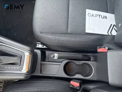 Photo 26 Renault Captur  E-Tech full hybrid 145 ch