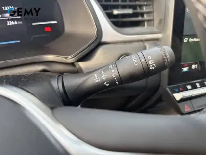 Photo 20 Renault Captur  E-Tech full hybrid 145 ch