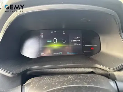 Photo 19 Renault Captur  E-Tech full hybrid 145 ch