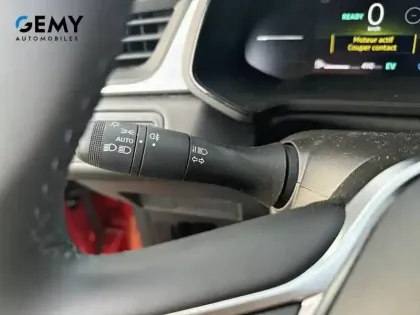 Photo 72 Renault Captur  E-Tech full hybrid 145 ch