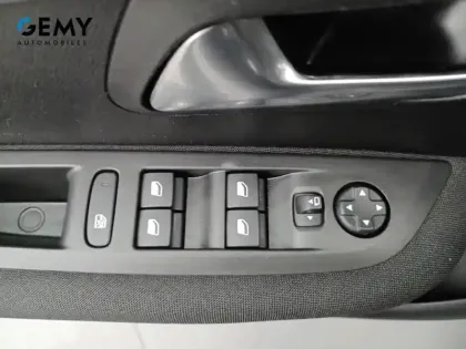 Photo 11 Peugeot 208  BlueHDi 100 S&S BVM6