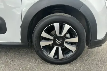 Photo 25 Citroën C3  PureTech 83 S&S BVM5