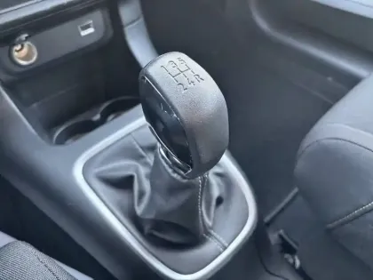 Photo 13 Citroën C3  PureTech 83 S&S BVM5