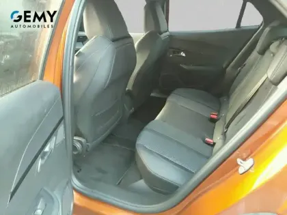 Photo 9 Peugeot 2008  PureTech 130 S&S EAT8