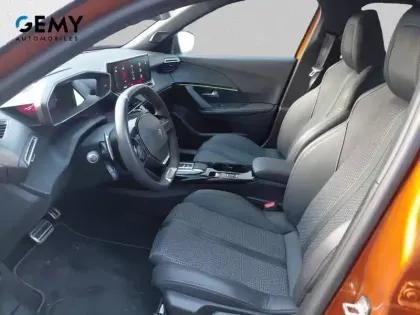 Photo 8 Peugeot 2008  PureTech 130 S&S EAT8