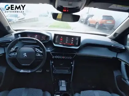 Photo 7 Peugeot 2008  PureTech 130 S&S EAT8