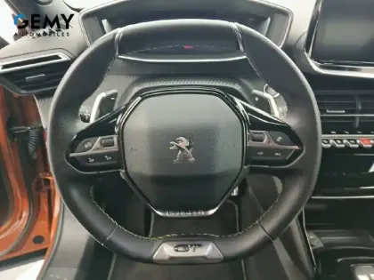 Photo 28 Peugeot 2008  PureTech 130 S&S EAT8