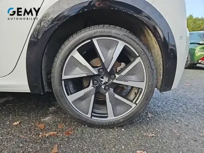 Photo 10 Peugeot 208  Electrique 50 kWh 136ch