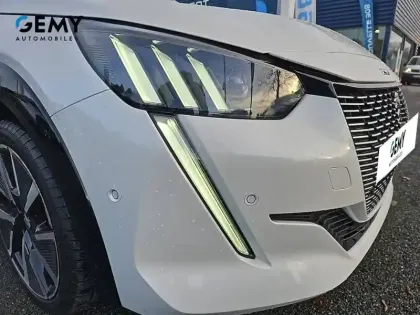 Photo 14 Peugeot 208  Electrique 50 kWh 136ch