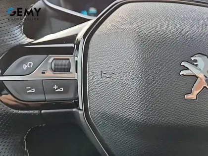 Photo 19 Peugeot 208  Electrique 50 kWh 136ch