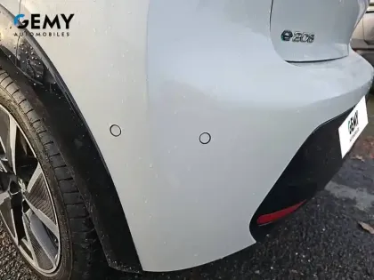 Photo 11 Peugeot 208  Electrique 50 kWh 136ch