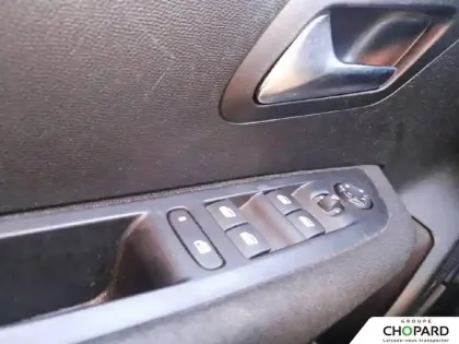 Photo 21 Peugeot 208  BLUEHDI 100 S&S BVM6