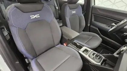 Photo 29 Dacia Bigster  Hybrid 155