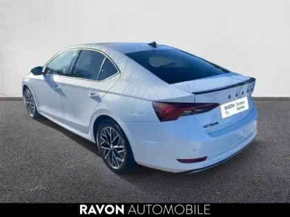 Photo 13 Skoda Octavia  1.5 TSI mHEV e-TEC 150 ch ACT DSG7