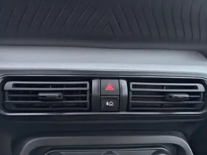 Photo 10 Citroën C3  Turbo 100 ch BVM6 You