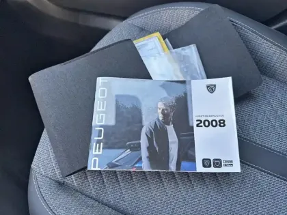 Photo 15 Peugeot 2008  100 S&S BVM6 Allure