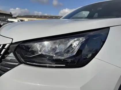 Photo 13 Peugeot 2008  100 S&S BVM6 Allure