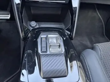 Photo 23 Peugeot 2008  BlueHDi 130 S&S EAT8 GT