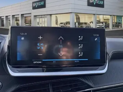 Photo 20 Peugeot 2008  BlueHDi 130 S&S EAT8 GT