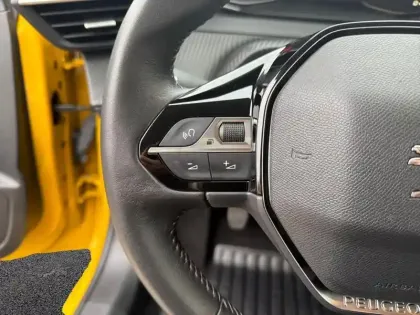 Photo 18 Peugeot 208  PureTech 75 S&S BVM5 Active Pack