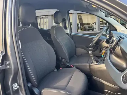 Photo 8 Fiat Panda  1.0 70 ch Hybrid BSG S/S Cross