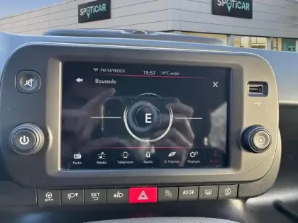 Photo 10 Fiat Panda  1.0 70 ch Hybrid BSG S/S Cross