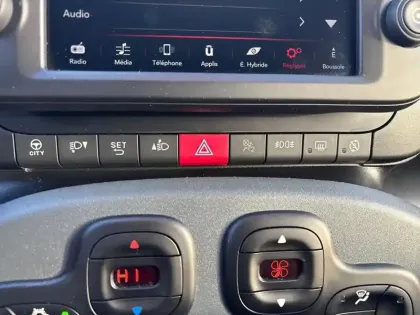 Photo 12 Fiat Panda  1.0 70 ch Hybrid BSG S/S Cross