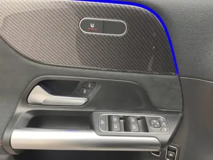 Photo 15 Mercedes GLA 250 e Hybrid EQ AMG Line