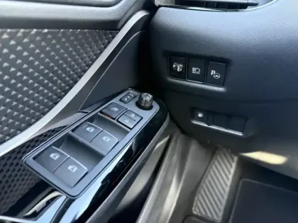 Photo 16 Toyota C-HR 1.8 HYBRIDE 122 GRAPHIC