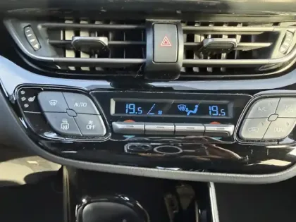 Photo 12 Toyota C-HR 1.8 HYBRIDE 122 GRAPHIC