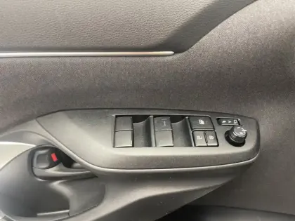 Photo 11 Toyota Yaris Hybride 1.5 HYBRID 116H DYNAMIC