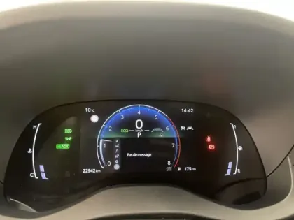 Photo 24 Toyota Yaris Hybride 1.5 HYBRID 116H DESIGN