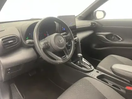 Photo 16 Toyota Yaris Hybride 1.5 HYBRID 116H DESIGN