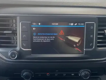 Photo 9 Peugeot Expert III 2.0 BLUEHDI 120 S&S STANDARD Asphalt