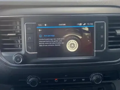 Photo 25 Peugeot Expert III 2.0 BLUEHDI 120 S&S STANDARD Asphalt