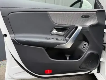 Photo 17 Mercedes CLA Coupé 180 d Progressive Line sse CP/11