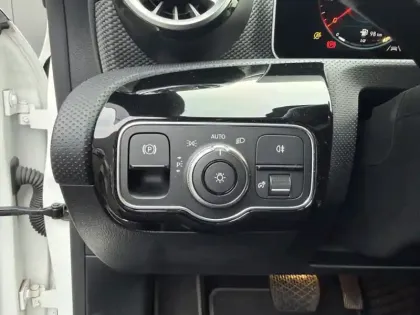 Photo 21 Mercedes CLA Coupé 180 d Progressive Line sse CP/11